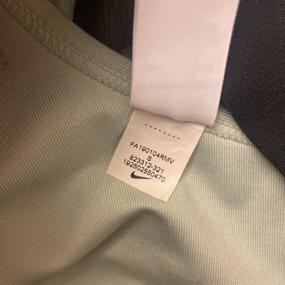 ⭐️ Nike Pro Dri Fit Swoosh Bra White/Black/Black size small - Picture 5 of 5